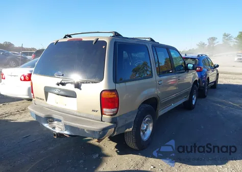 2000 Ford Explorer Xlt из США, поврежденный, VIN 1FMZU63X0YZC21057